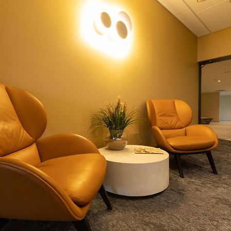 Oe Seaside Suites & Spa Kuressaare Bagian luar foto