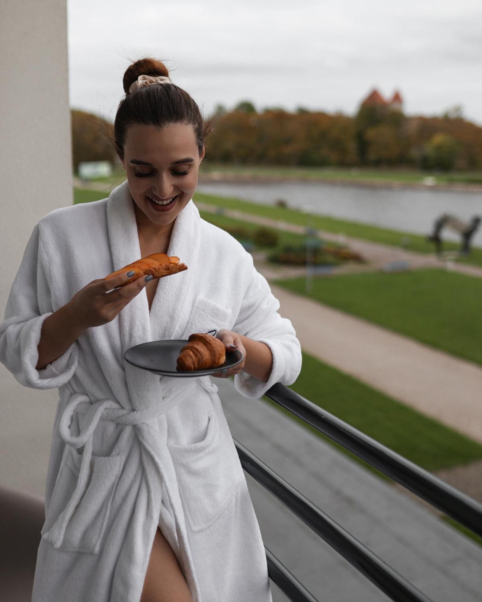 Oe Seaside Suites & Spa Kuressaare Bagian luar foto
