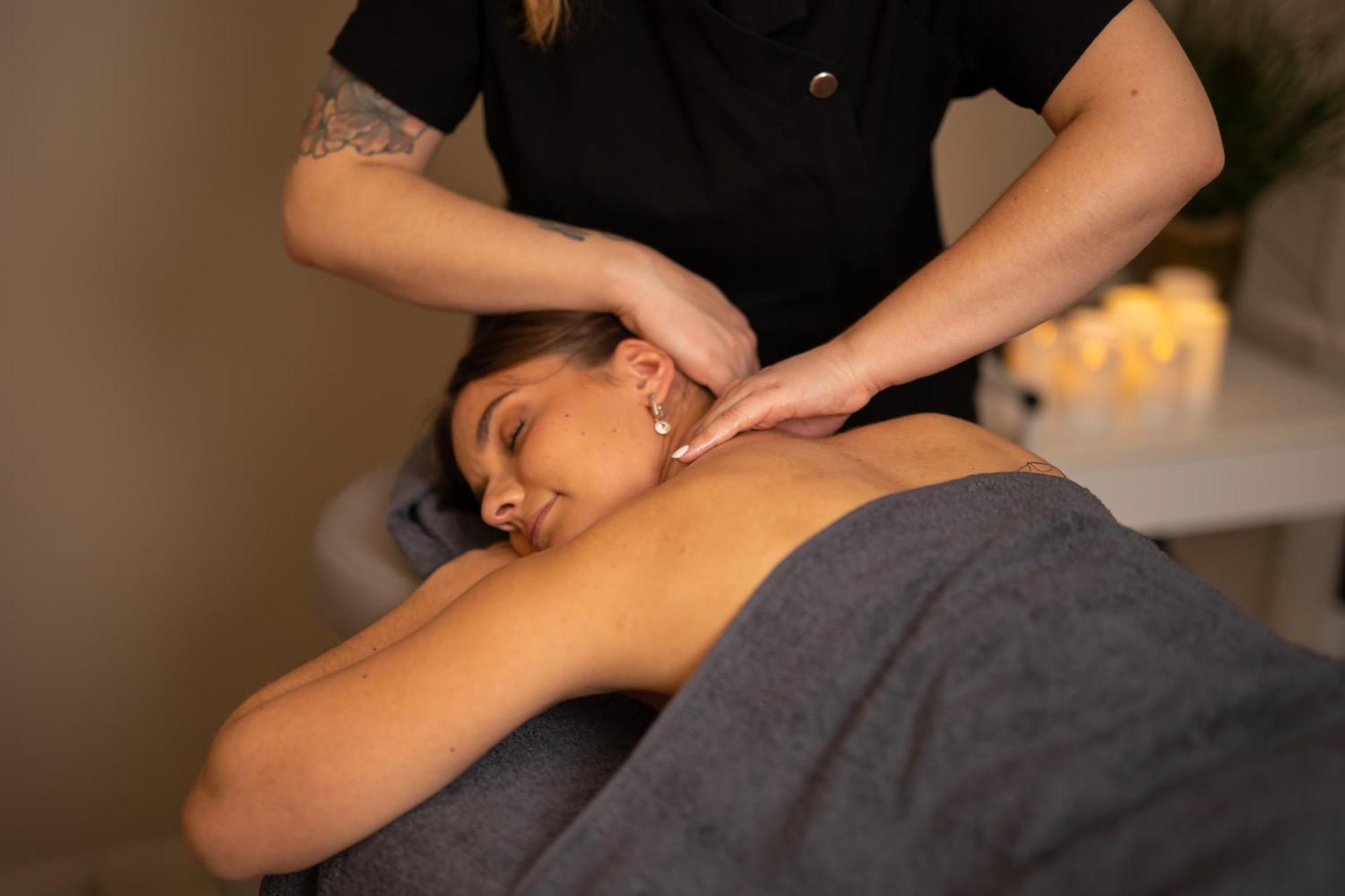 Oe Seaside Suites & Spa Kuressaare Bagian luar foto