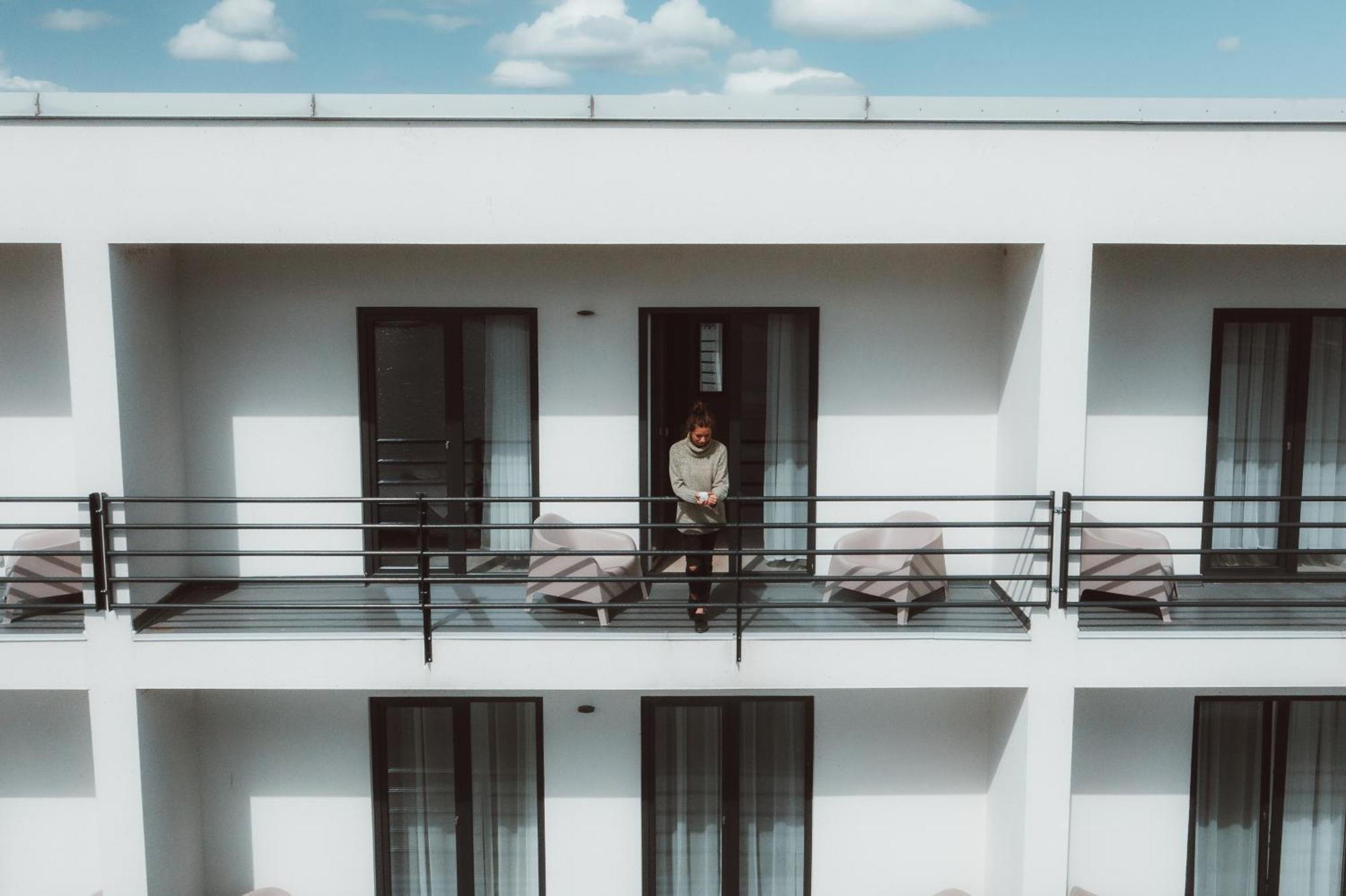 Oe Seaside Suites & Spa Kuressaare Bagian luar foto