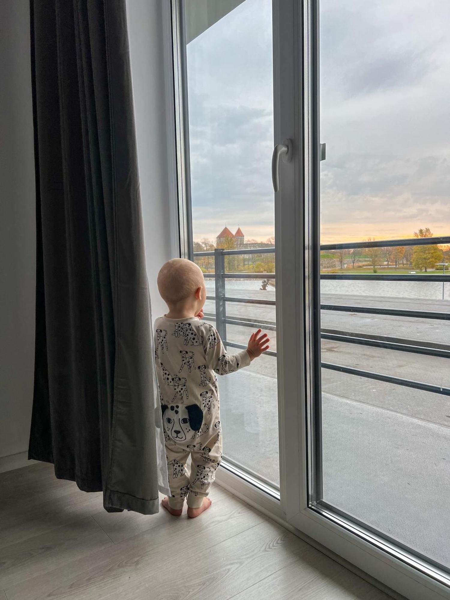 Oe Seaside Suites & Spa Kuressaare Bagian luar foto