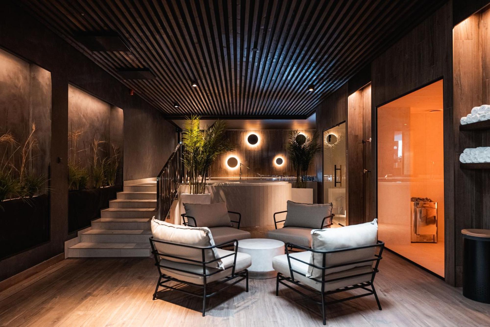 Oe Seaside Suites & Spa Kuressaare Bagian luar foto