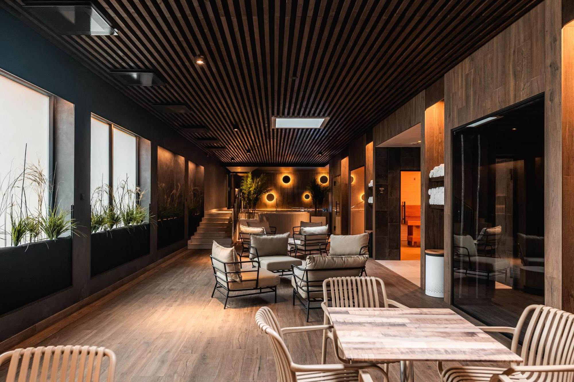 Oe Seaside Suites & Spa Kuressaare Bagian luar foto