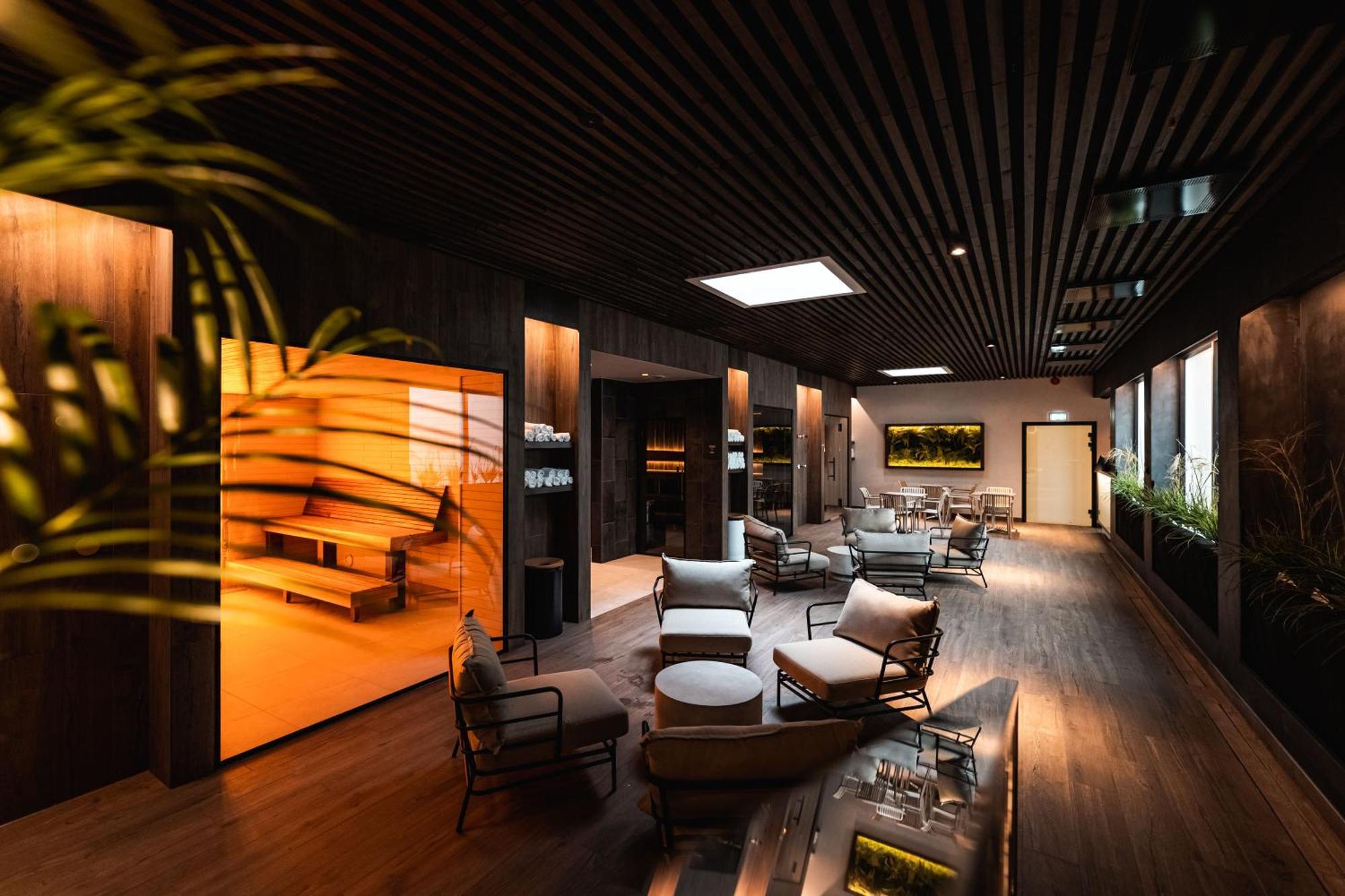 Oe Seaside Suites & Spa Kuressaare Bagian luar foto