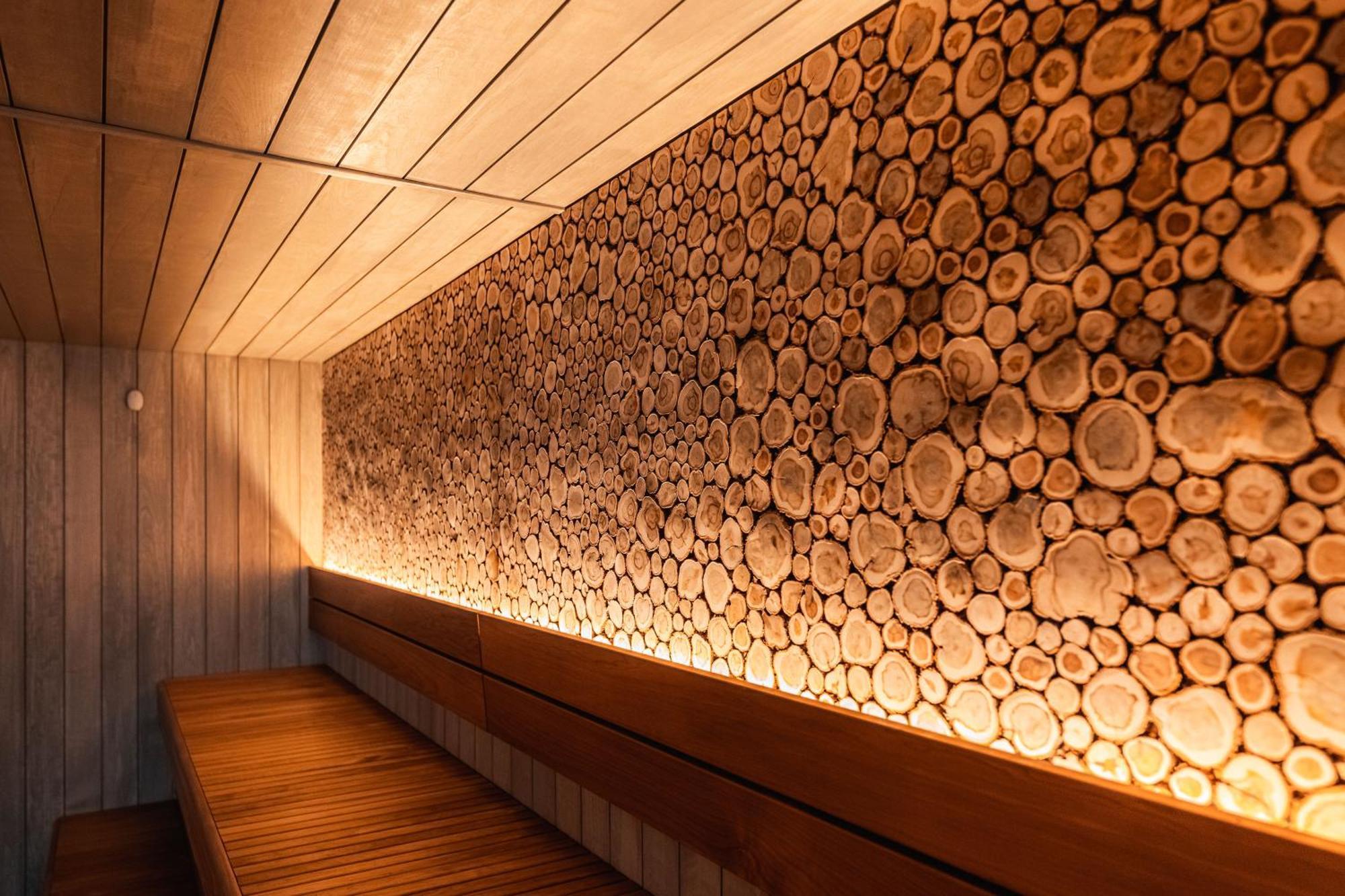 Oe Seaside Suites & Spa Kuressaare Bagian luar foto