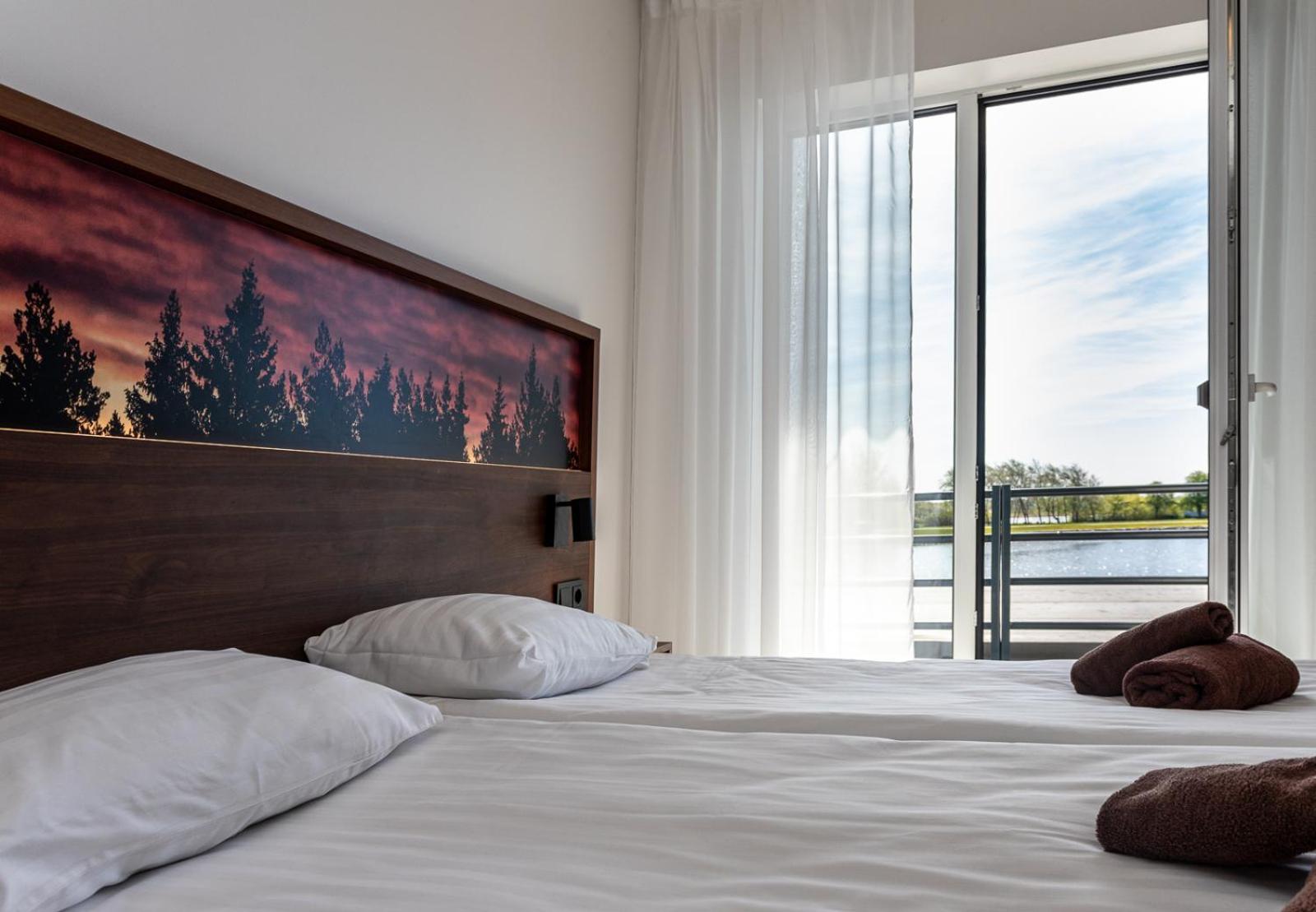 Oe Seaside Suites & Spa Kuressaare Bagian luar foto