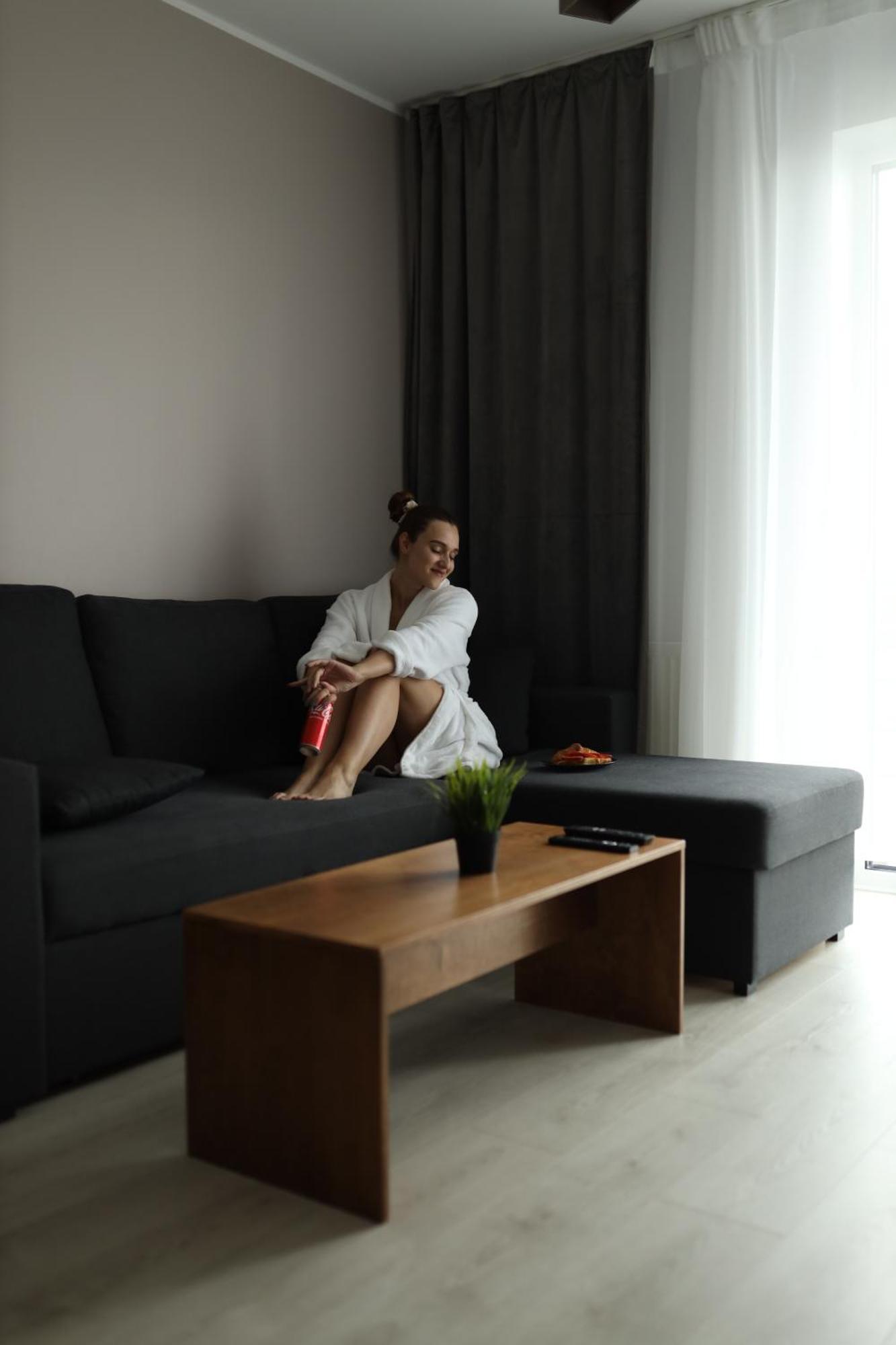 Oe Seaside Suites & Spa Kuressaare Bagian luar foto