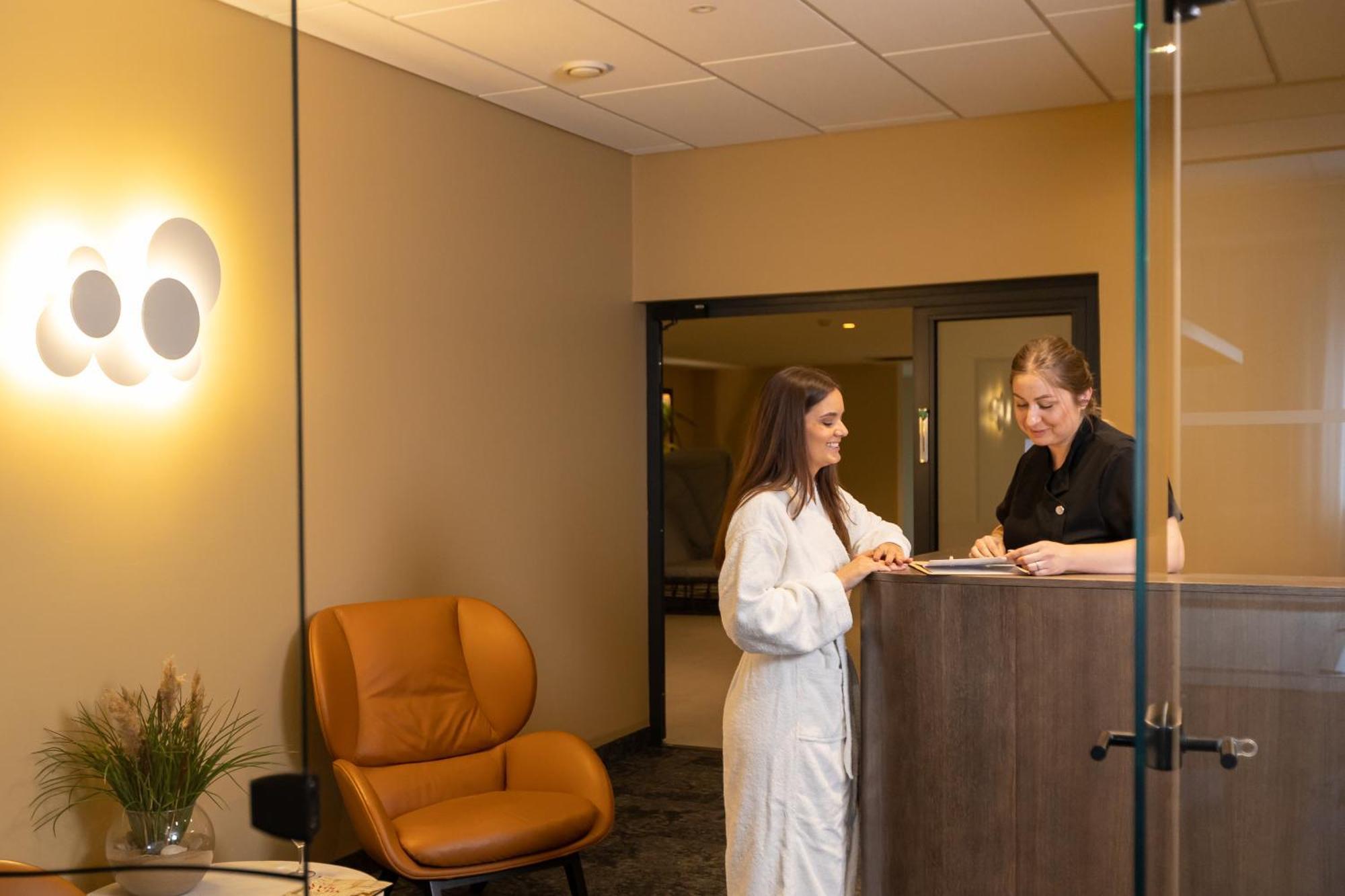 Oe Seaside Suites & Spa Kuressaare Bagian luar foto