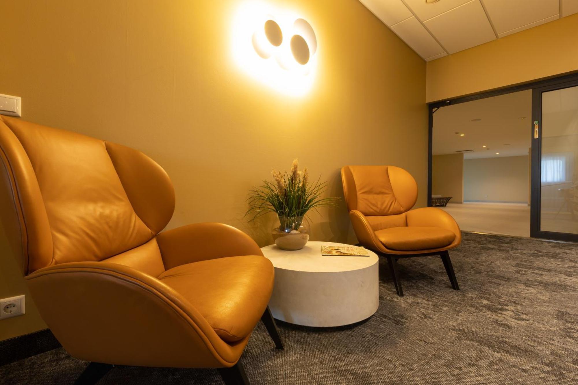 Oe Seaside Suites & Spa Kuressaare Bagian luar foto