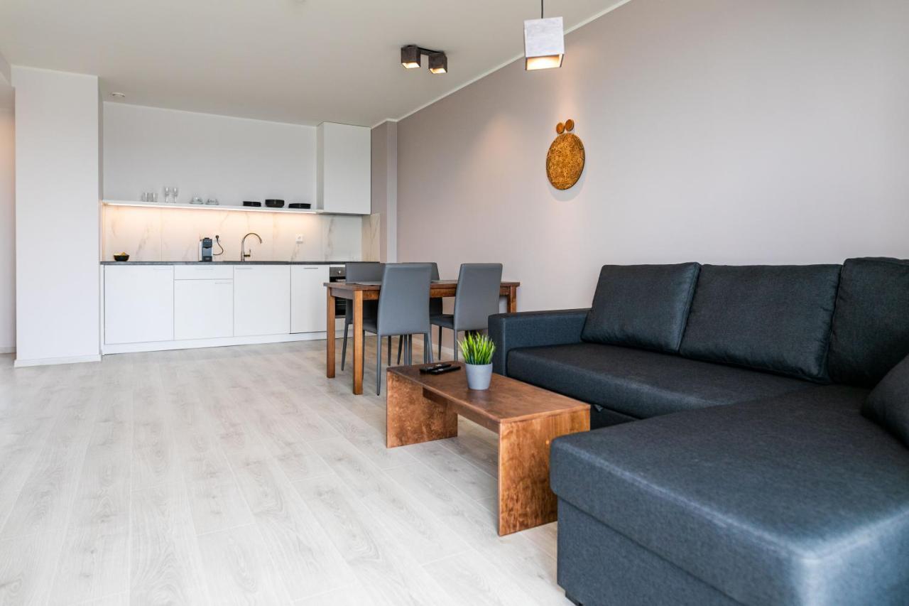 Oe Seaside Suites & Spa Kuressaare Bagian luar foto
