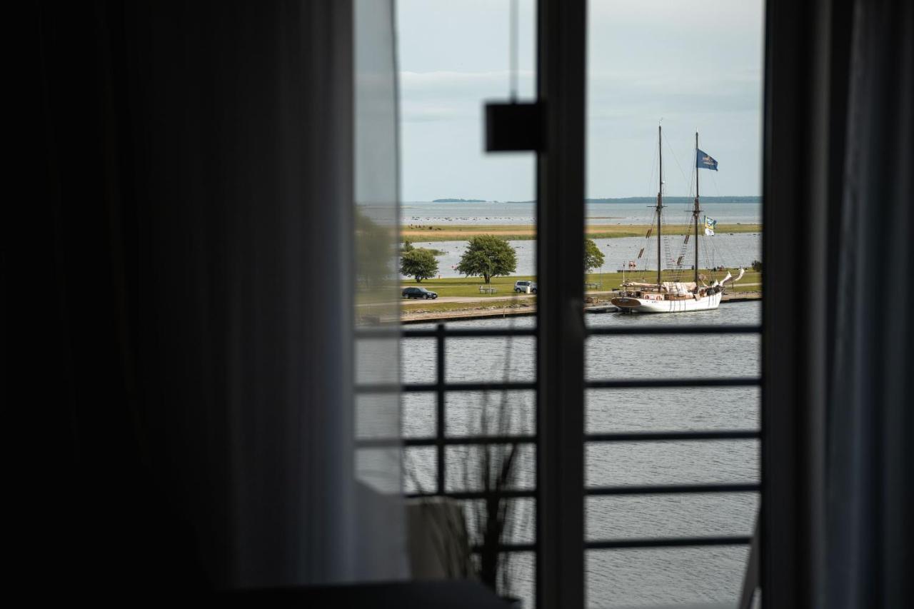 Oe Seaside Suites & Spa Kuressaare Bagian luar foto